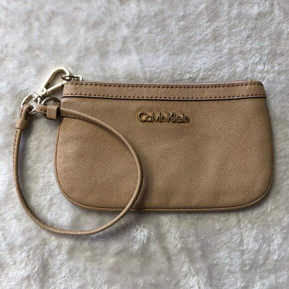 NWOT Calvin Klein Nude Leather Wristlet Wallet - Picture 1 of 5